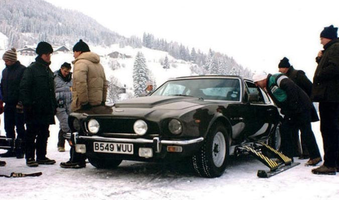 1987 Aston Martin V8 Vantage - Bonds 007 car