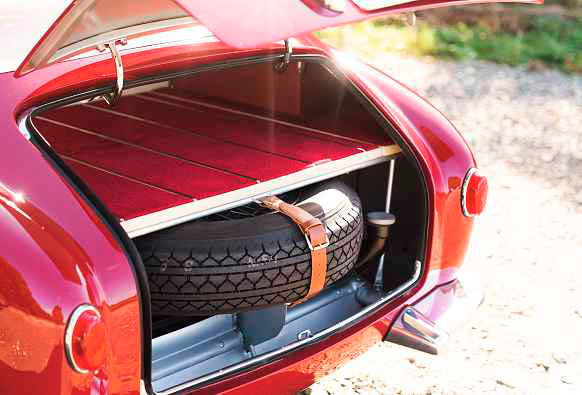 1956 Maserati A6G/54 Zagato - trunk and spare wheel