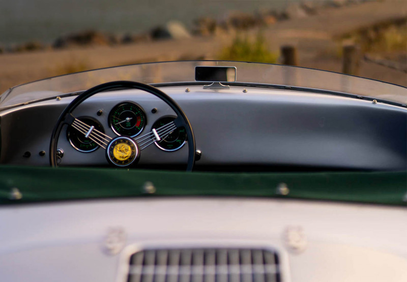 Porsche 356 Roadster Outlaw - interior