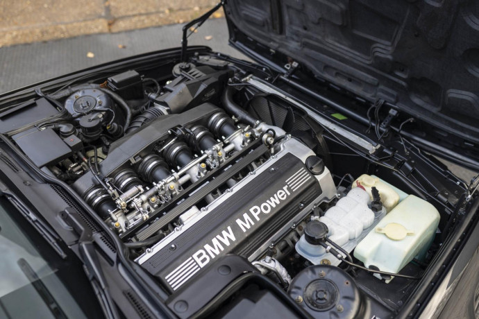 1994 BMW M5 Touring E34 - engine S38B38