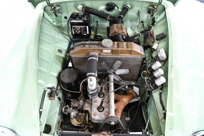 1956 Wartburg 311 Limousine - engine