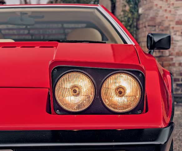 1982 Lotus Turbo Esprit - front lights