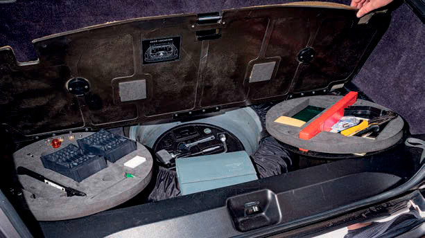 2000 Bentley Arnage Red Label - trunk