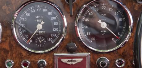 1955 Aston-Martin DB2/4 DHC dashboard