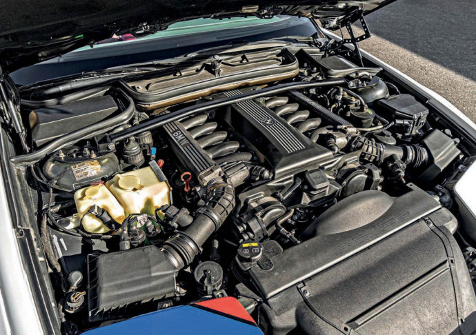 Wide-body BMW 850Ci E31 - engine M73 V12