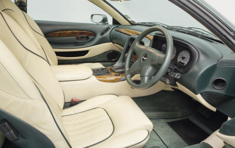 Buyers Guide Aston Martin DB7 - interior