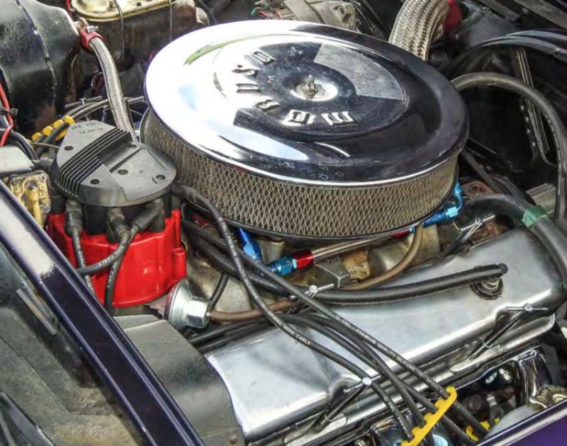 1971 Chevrolet Corvette Stingray C3 upgraded to ’70 LT1 specs - engine V8