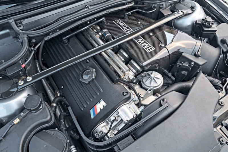 2003 BMW M3 CSL E46/2S EU-spec - engine