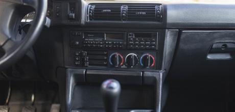 1994 BMW M5 Touring E34 - central console