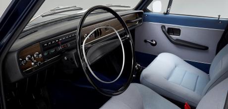 1973 Volvo 164 - interior