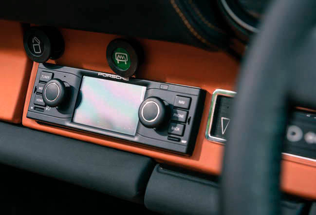 Lightly modified 1974 Porsche 911 2.7 Targa - interior radio-audio system