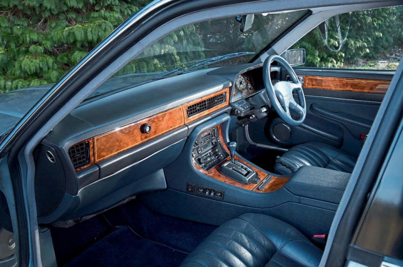 1992 Jaguar XJR XJ40 - interior