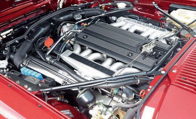 Better than new – restoration 1994 Jaguar XJS Coupe 6.0-litre V12 - engine V12