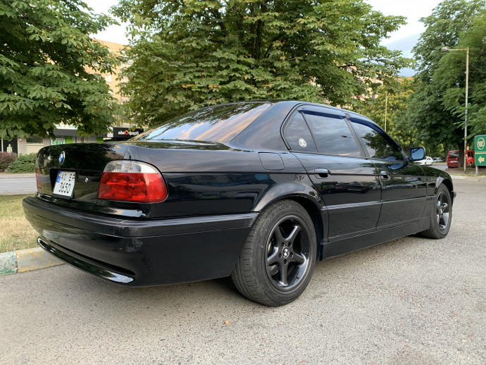 1995 BMW 740i Automatic E38 - rear