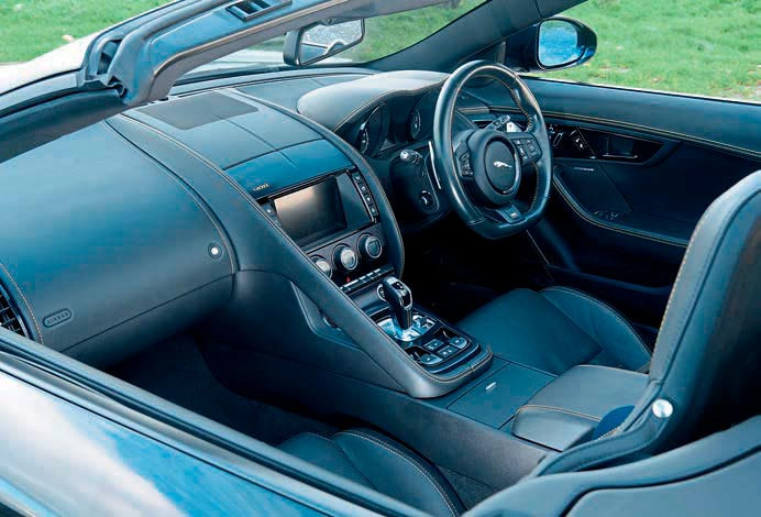 2017 Jaguar F-Type 400 Sport X152 - INTERIOR