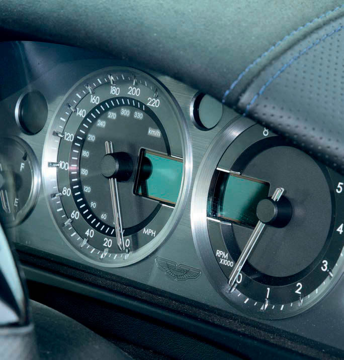 2005 Aston Martin DB9 6.0 Auto - dashboard