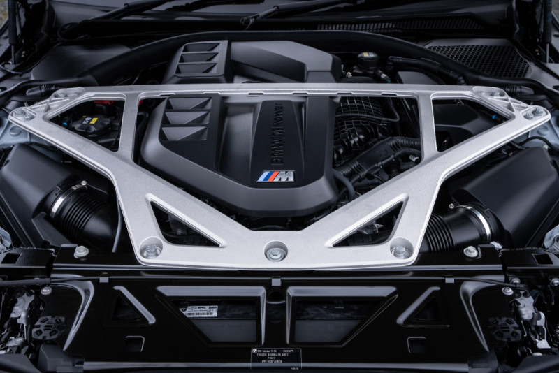 2023 BMW M4 CSL G82 UK-Spec - engine
