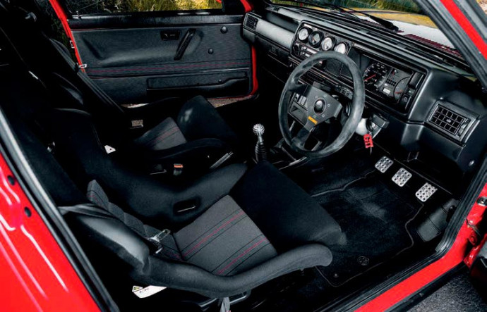 Tuned 350bhp 1988 Volkswagen Golf GTi Mk2 - interior