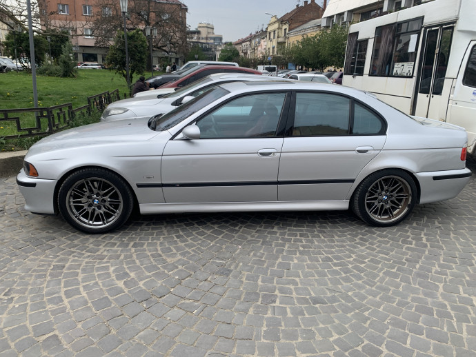 2001 BMW 530i Automatic M-Sport E39 - profile
