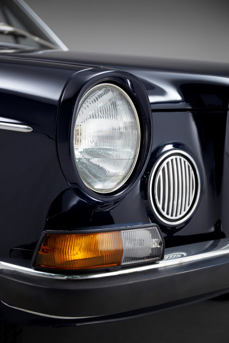 1973 Volvo 164 - front light