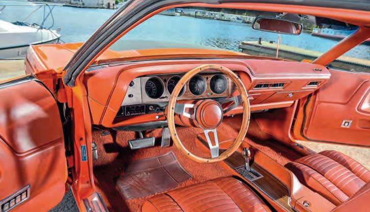 1970 Dodge Challenger R/T - interior