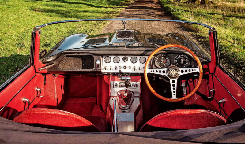 Driving Coventry’s first 1961 Jaguar E-type Series 1 - interior