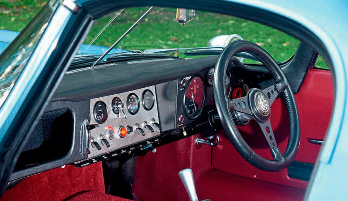 1961 Jaguar E-Type Series-1 Lightweight Replica - interior RHD