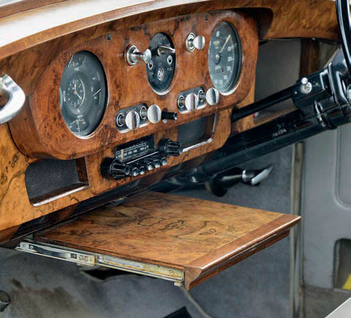 1956 Bentley S1 - dashboard