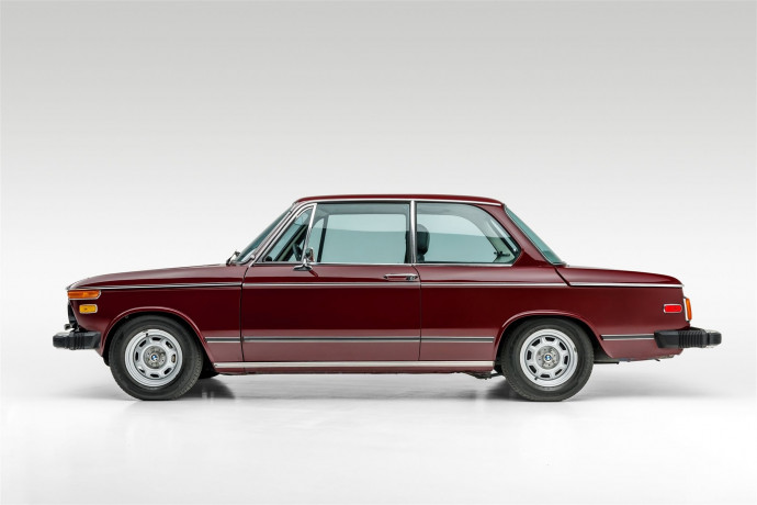 1974 BMW 2002 tii E10 US-Spec Federal Bumpers - profile