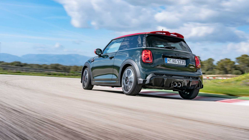To celebrate 60 years of collaboration with the Cooper Family, MINI has unveiled the new John Cooper Works Anniversary Edition.