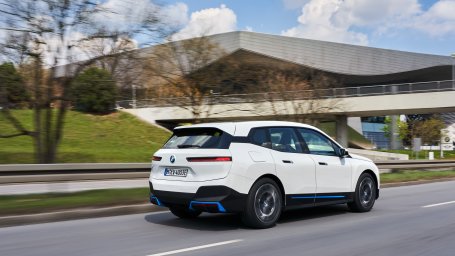 2022 BMW iX xDrive40