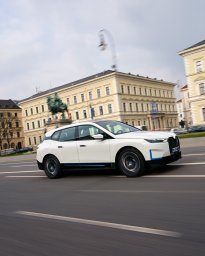 2022 BMW iX xDrive40