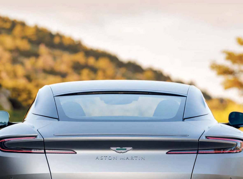 2024 Aston Martin DB12