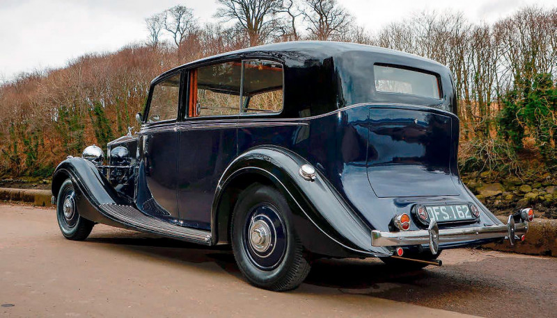 1939 Rolls-Royce Wraith Limousine by H.J. Mulliner