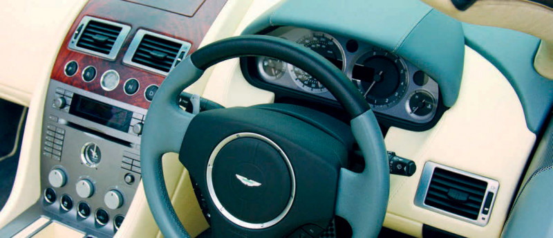 Aston Martin DB9 - engine