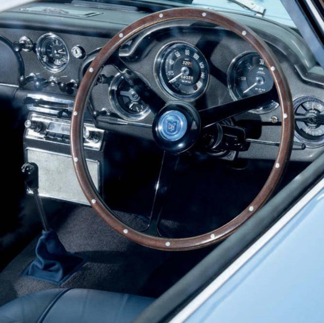 1958 Aston Martin DB4 Coupe Superleggera 3.7 - interior