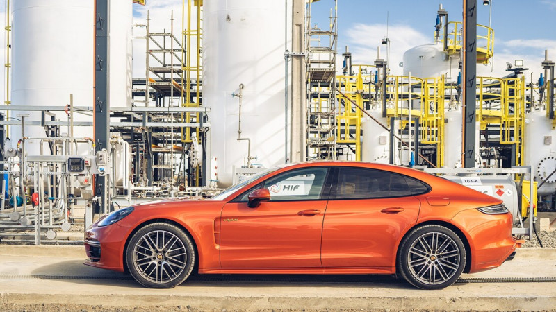Across Chile by 2024 Porsche Panamera 971 - testing e-fuel to the end of the world