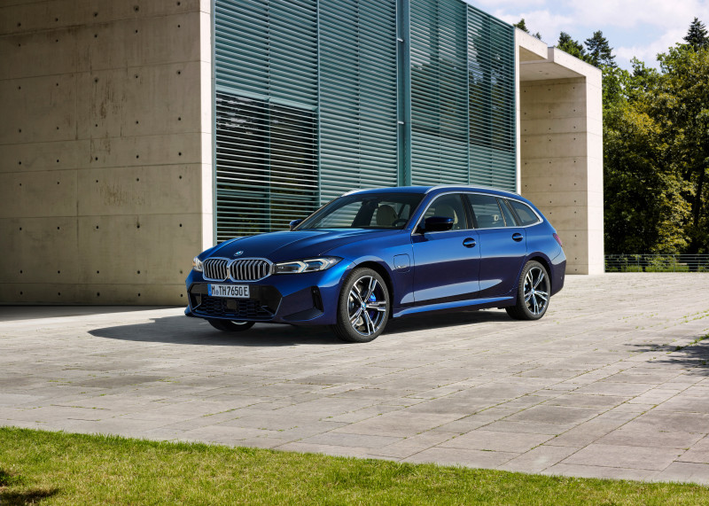 Revised BMW G20/G21 3 Series Saloon and Touring has arrived
