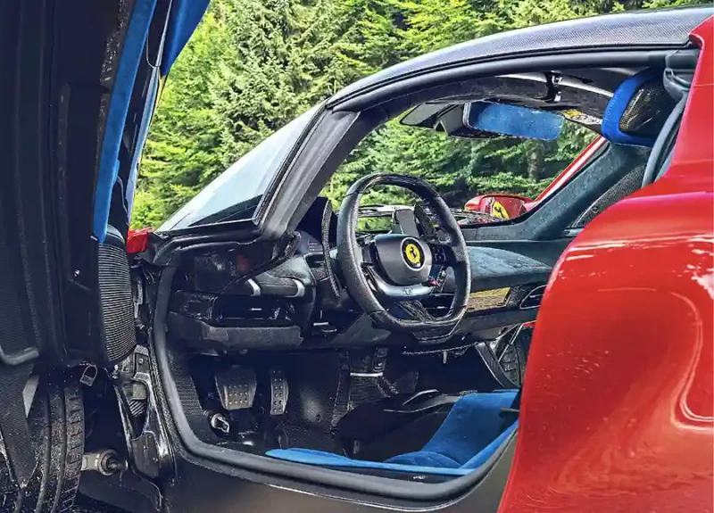 2023 Ferrari SP3 Daytona - interior