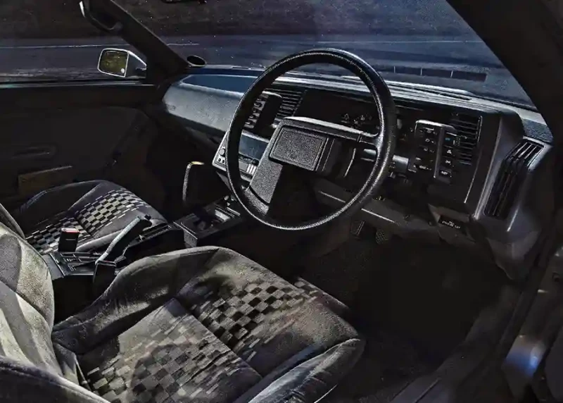 1985 Subaru XT - interior