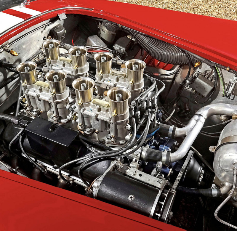 1963 AC Cobra factory racer - engine