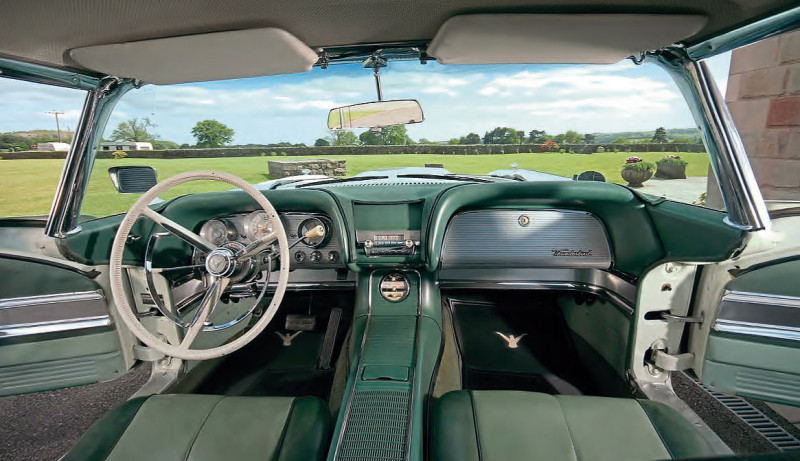 1960 Ford Thunderbird - interior