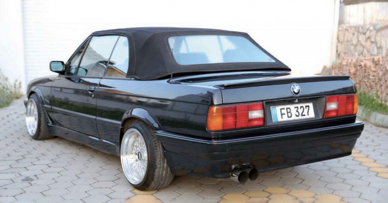 3.0-litre straight-six S50B30 engined BMW E30 Cabriolet