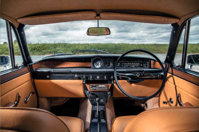 1970 Rover P6B 3500 V8 interior RHD