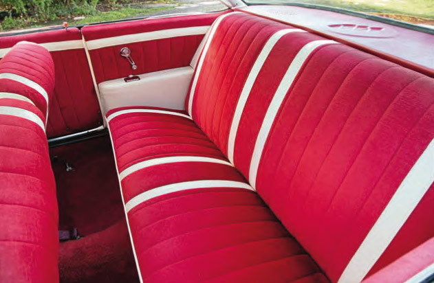 1961 Buick Invicta - interior rear seats