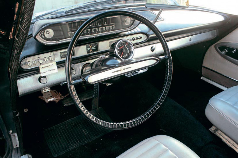 1960 Plymouth Belvedere - interior