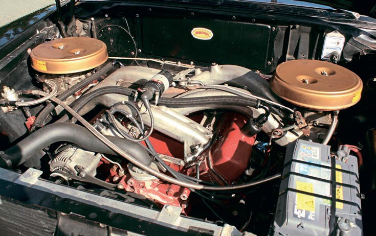 1960 Plymouth Belvedere - engine