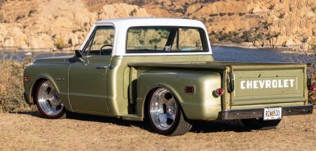 Delmo Speed builds a tribute 1971 Chevrolet C10 Stepside for James King